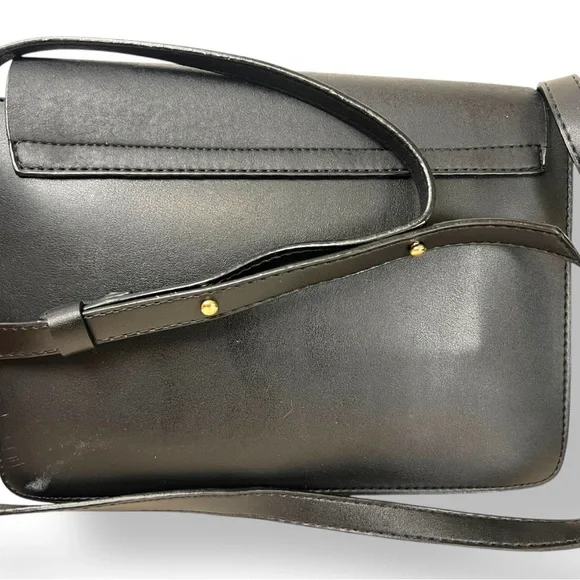 Chloe Faye Black Leather Ring Crossbody Bag - Picture 11 of 12